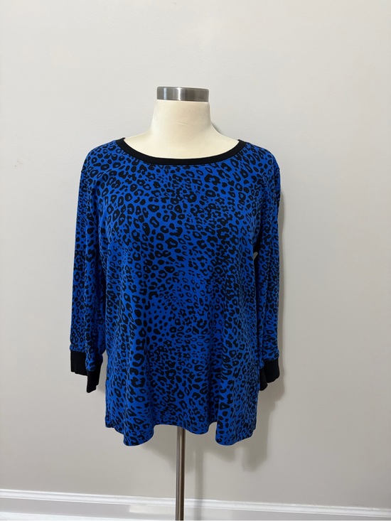 Jones New York Tops - Jones NY Sport Royal Blue and Black Leopard Print Long Sleeve Top Sz XL Mobwife